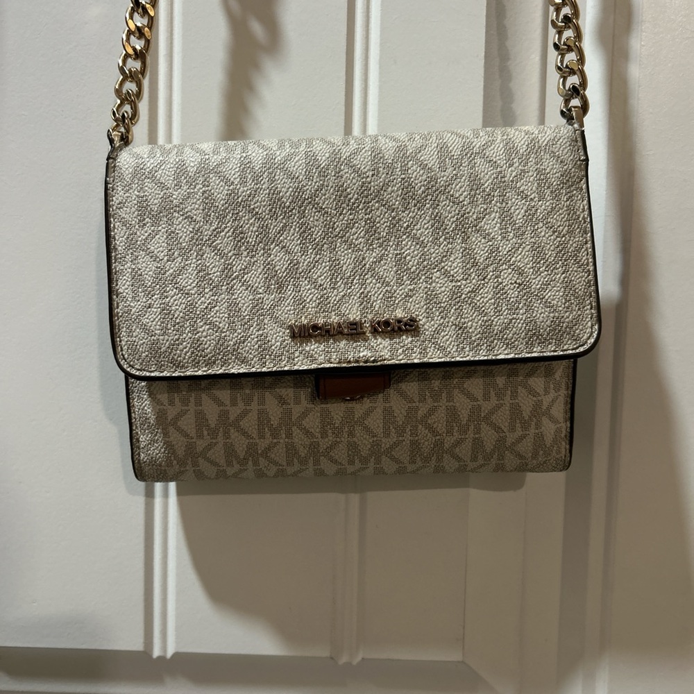 Michael Kors Cream Crossbody Bag with Gold Chain